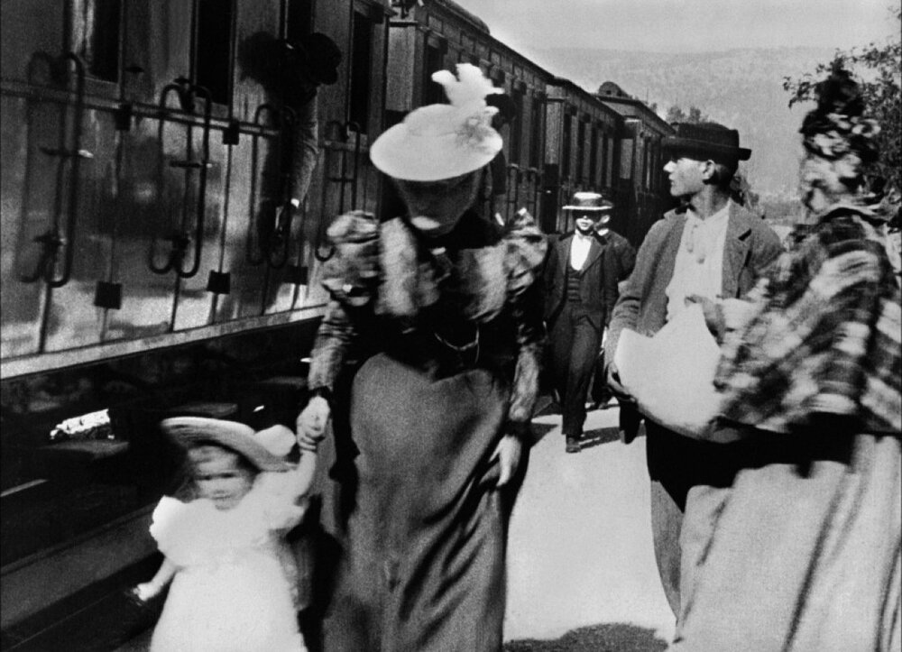 1896.火车到站  黑白 默片 高清 法国纪录短片 豆瓣9.4 Arrival of a Train at La Ciotat