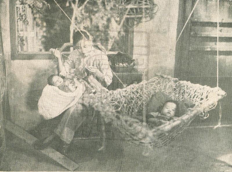 1933.姊妹花 默片黑白 高清有水印 豆瓣7.2 胡蝶