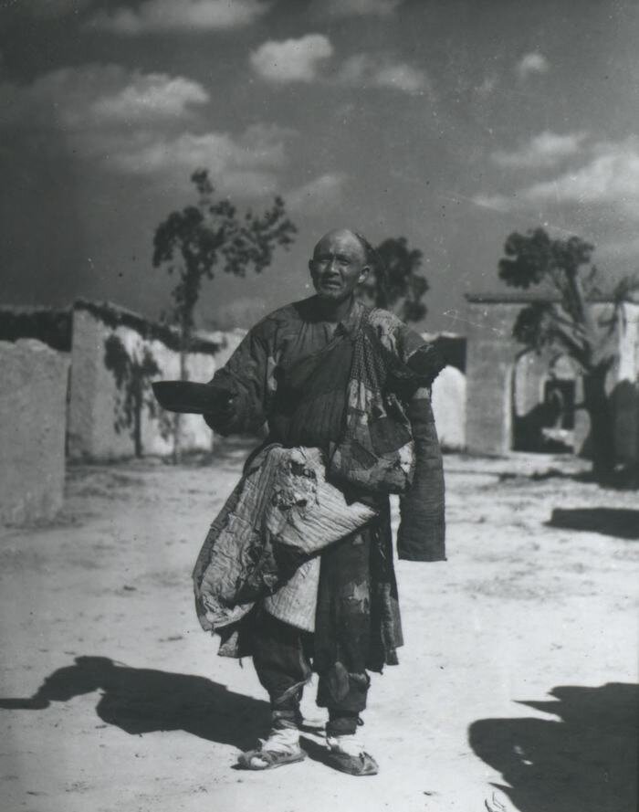 1950.武训传 黑白 高清 昆仑影业 豆瓣7.7 孙瑜执导 赵丹