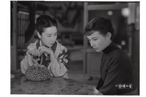 1954.谣言的女人 黑白 中字 日本爱情 高清 豆瓣7.8 The.Woman.In.The.Rumor.BD.MiniSD-TLF