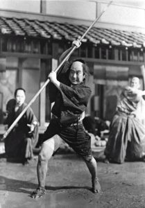 1955.血枪富士.黑白中字 高清 日本冒险 豆瓣7.6 Chiyari Fuji.DVDRIP.X264.AC3