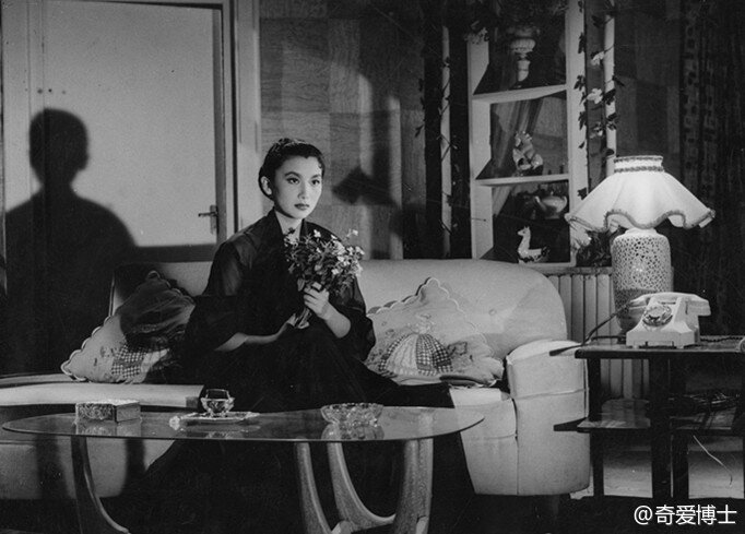 1956.日出 黑白 中字 标清 香港 夏梦