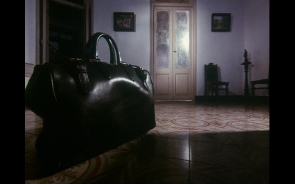 1972.黑色手提箱 彩色 无字 标清 德西悬疑惊悚 豆瓣无分 Der Todesr?cher von Soho Jesús Franco,