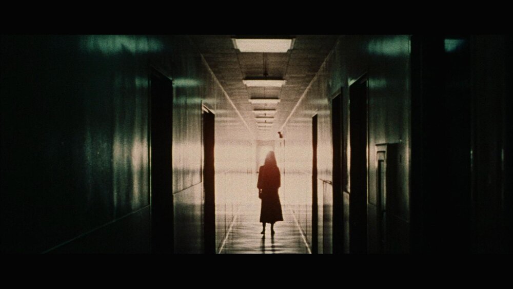1973.邪魔的弥赛亚.彩色中字 高清 美国恐怖 豆瓣7.2 Messiah.of.Evil 1080p.BluRay.x265