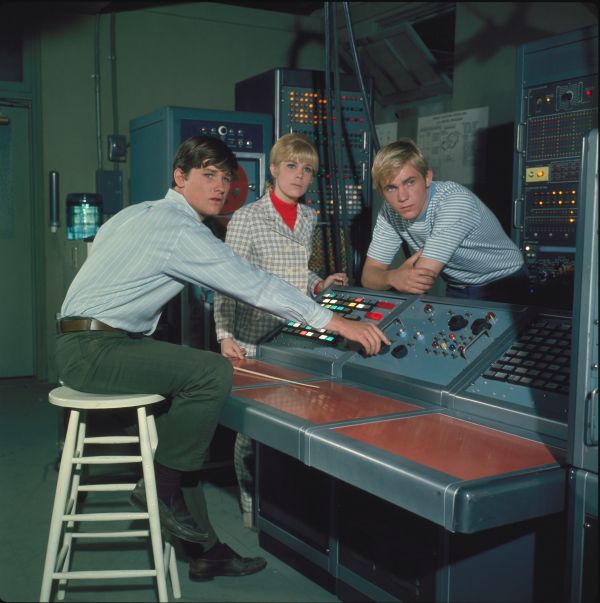 1969.电脑神童 彩色 中字 美国喜剧家庭 高清 豆瓣无分 The Computer Wore Tennis Shoes